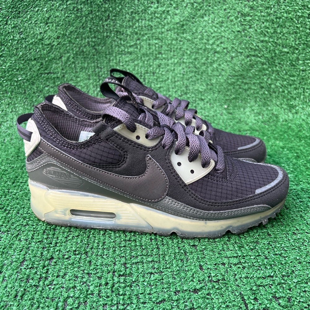 Nike Air Max Terrascape 90 Next Nature Woman’s Size 7 Used no box